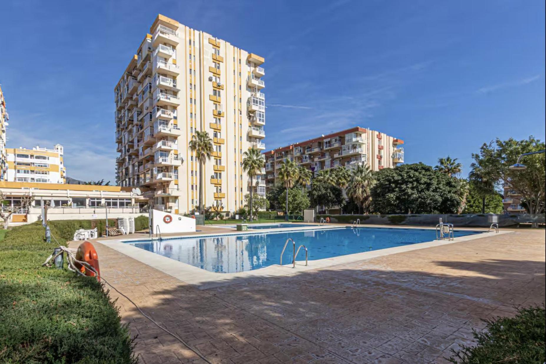 797 Rentals- Renovado Piso Con Hermosas Vistas En Iris Benalmádena