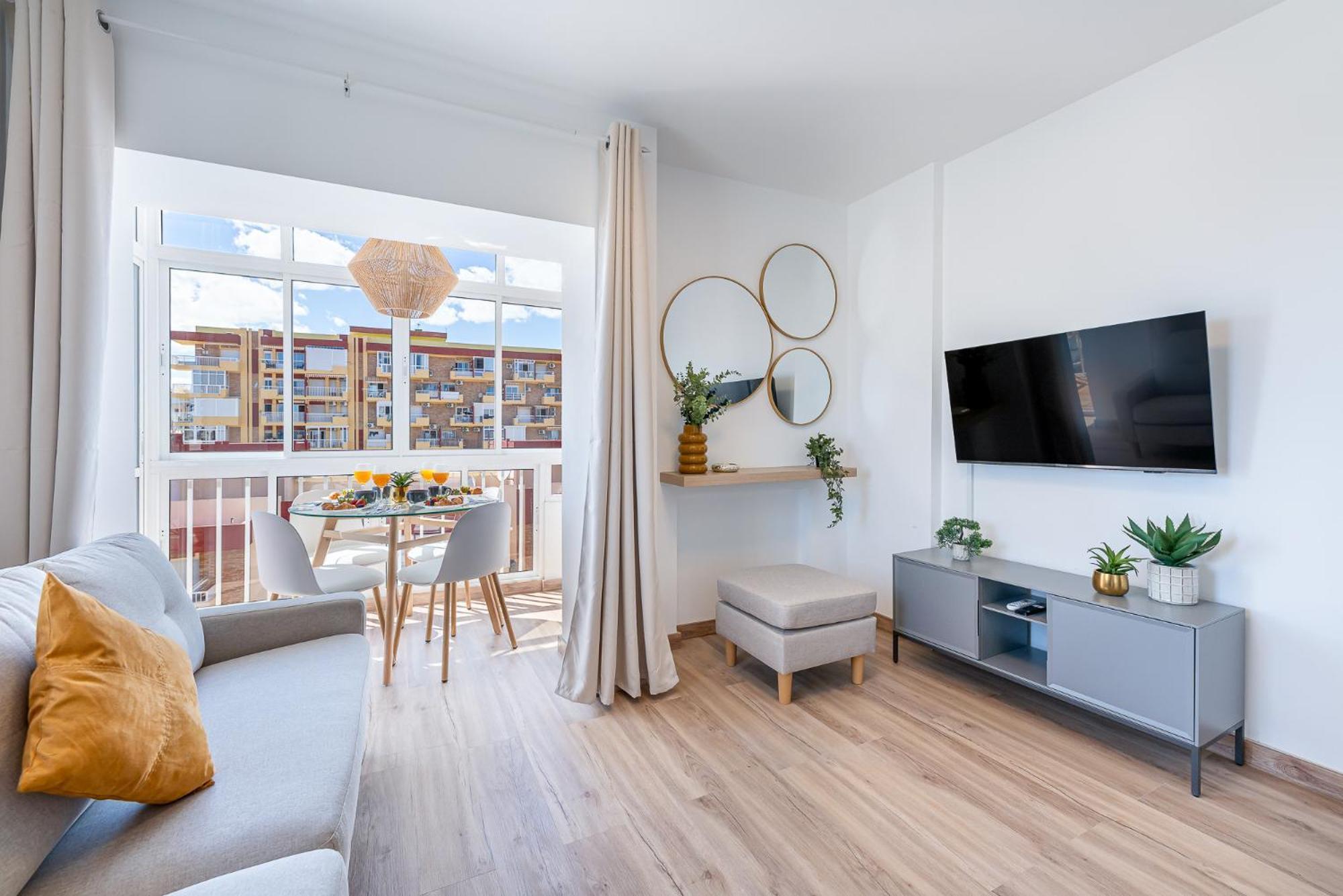 797 Rentals- Renovado Piso Con Hermosas Vistas En Iris Benalmádena